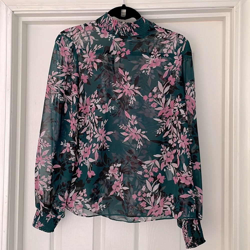BAR III sheer long sleeve floral top, sz L